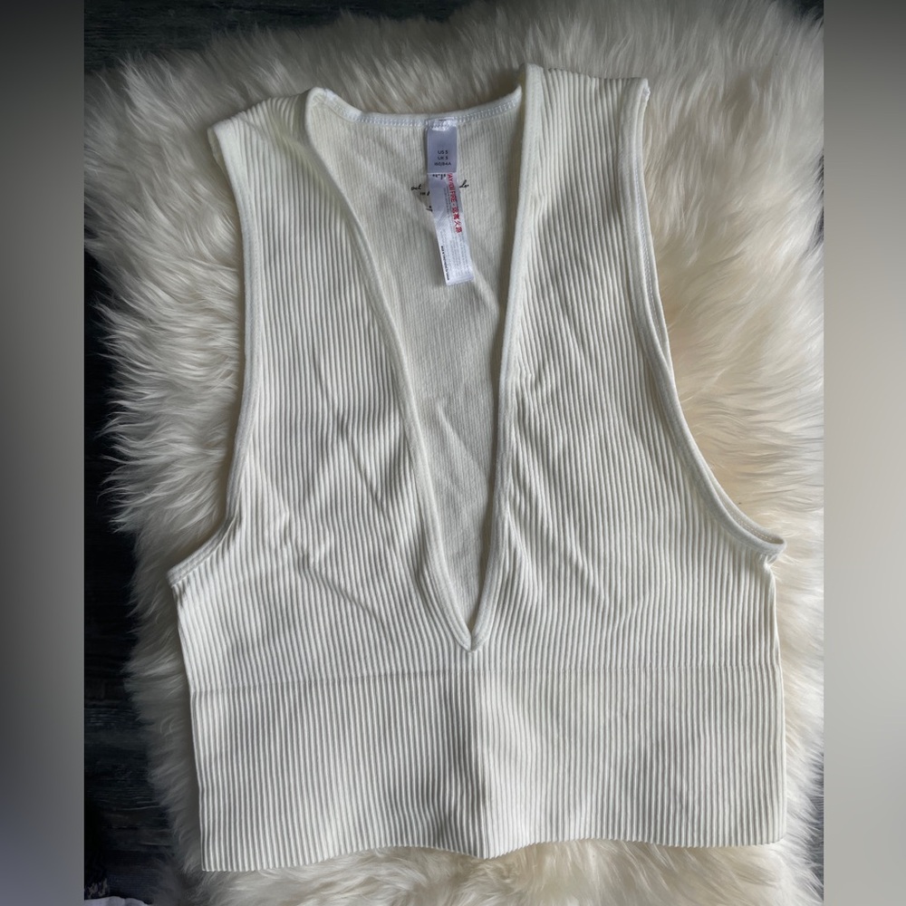 Urban Outfitters Out From Under White V-Neck Tank Top Ribbed Crop Top Size S